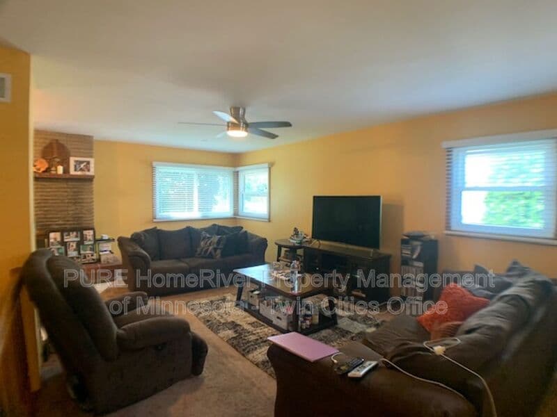 Crystal House: 4160 Kentucky Ave N