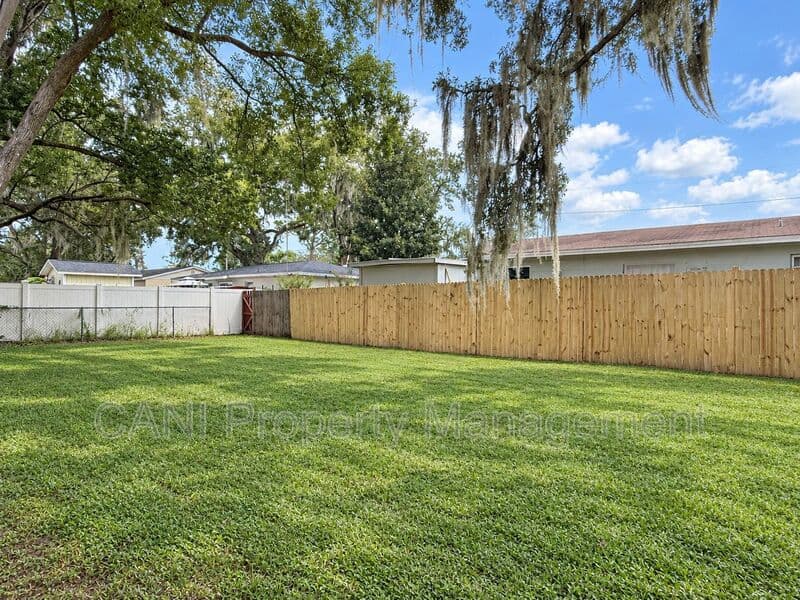 Longwood Condo: 326 East Palmetto Avenue