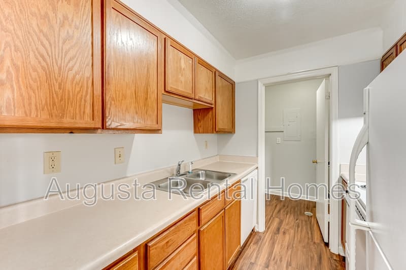 North Augusta Condo: 520 East Buena Vista Avenue - 1008