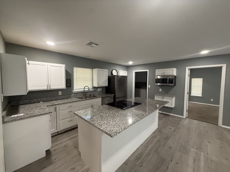 Ada House: 810 West 2nd Street