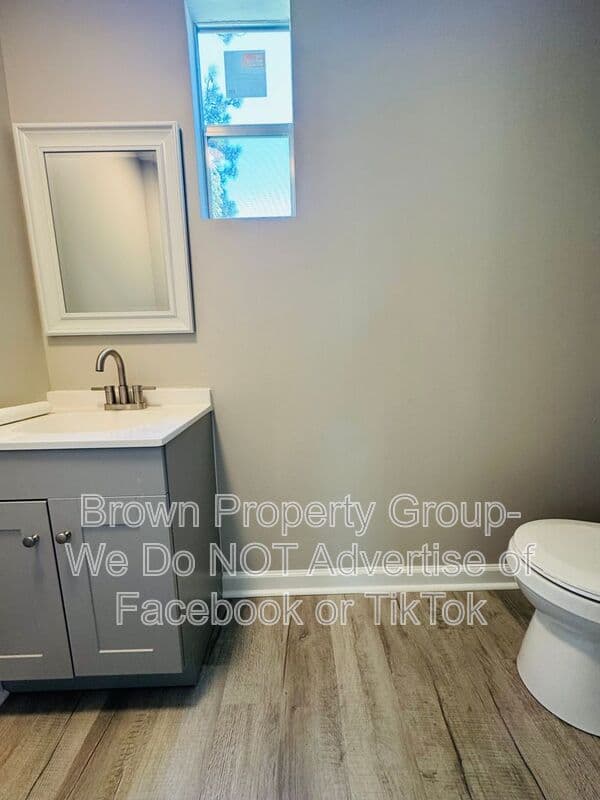 Fayetteville House: 5143 Longbranch Dr