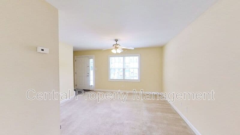 Simpsonville House: 108 Silverbrook Drive