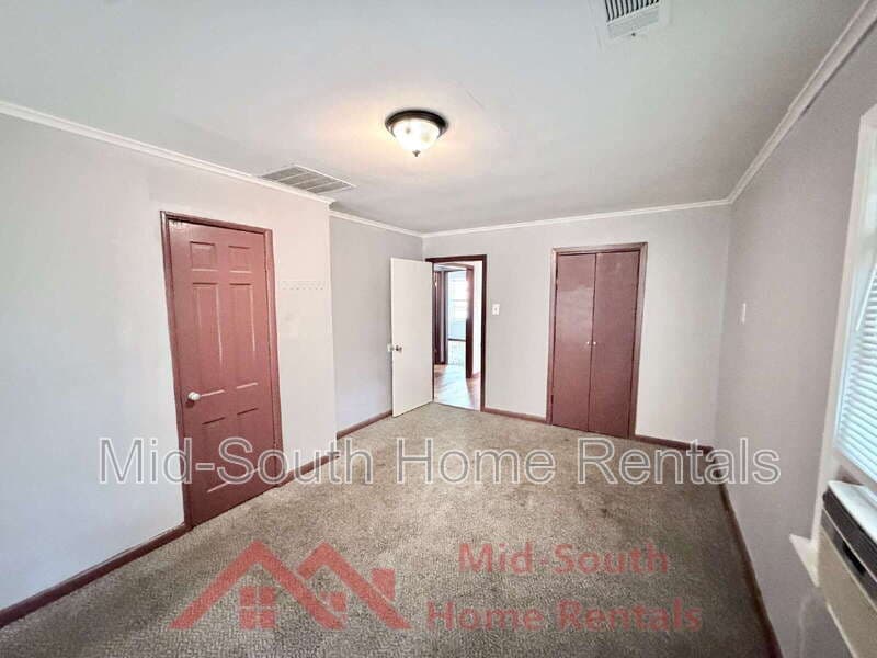 Memphis House: 1596 Pennsylvania St