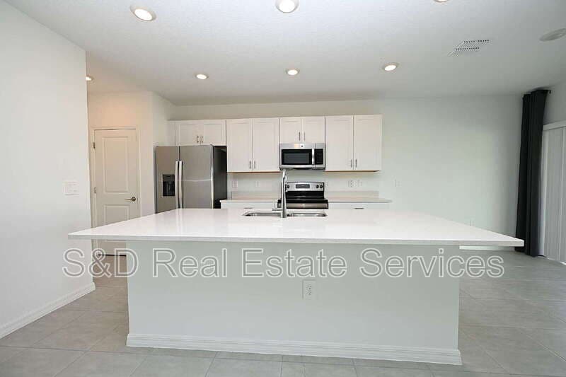 Haines City House: 152 Brinsmead Rd
