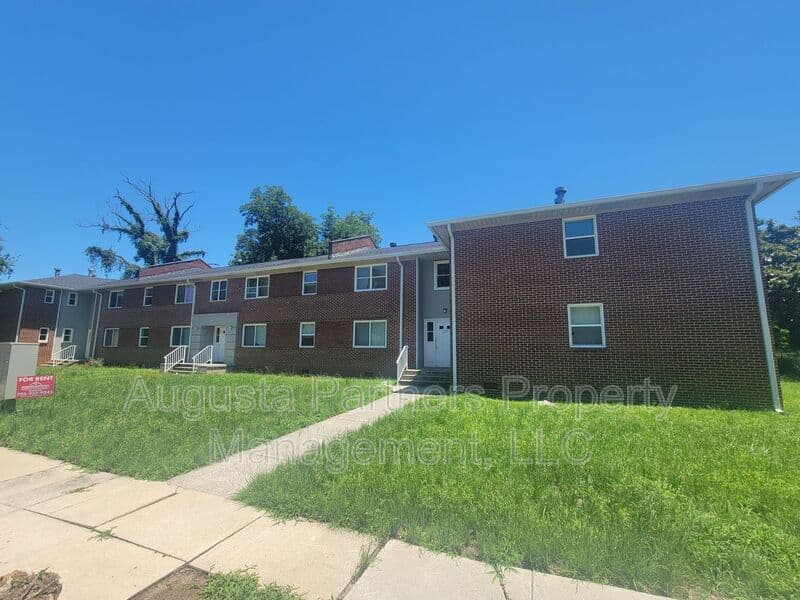 Augusta Condo: 112 3rd St