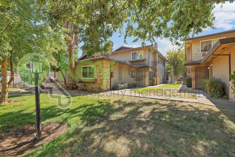 Sacramento House: 2941 Norcade Circle