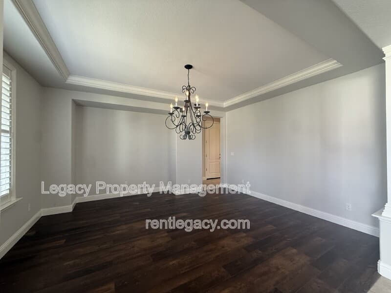 Roseville House: 8843 Latigo Court