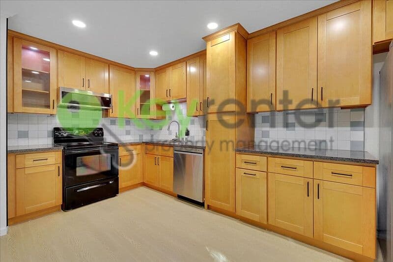 Sacramento House: 1629 10th Street