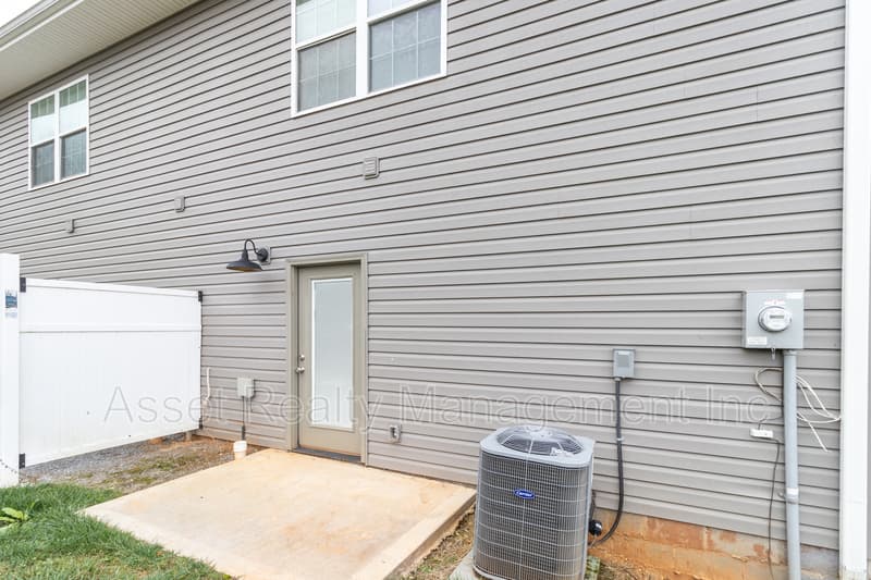 Louisville Condo: 916 Warrior Hill Drive - 1
