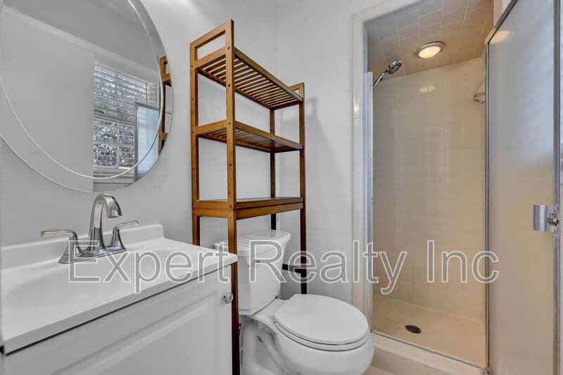Alabaster House: 1064 Caribbean Circle