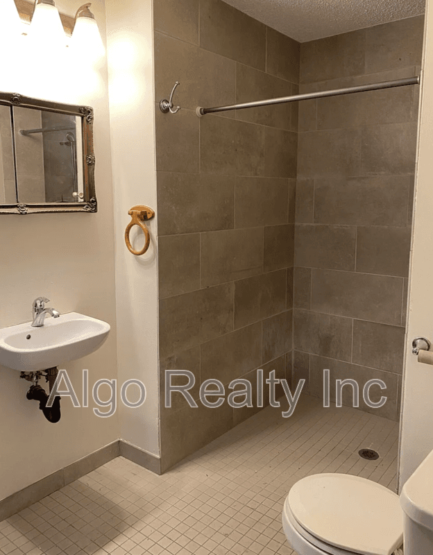 Minneapolis House: 3250 North Logan Avenue