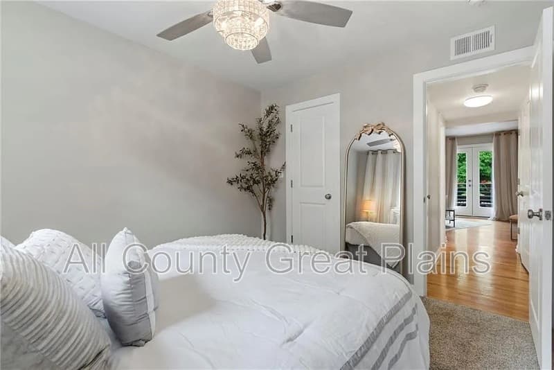 Kansas City Condo: 4540 Broadway