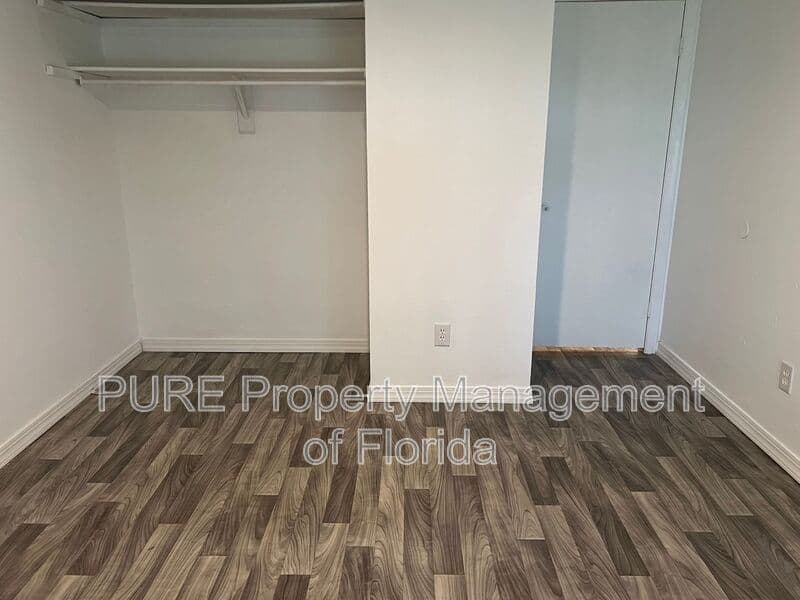Ocala House: 627 NE 28th Avenue
