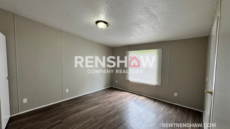 Memphis House: 288 W Brooks Rd