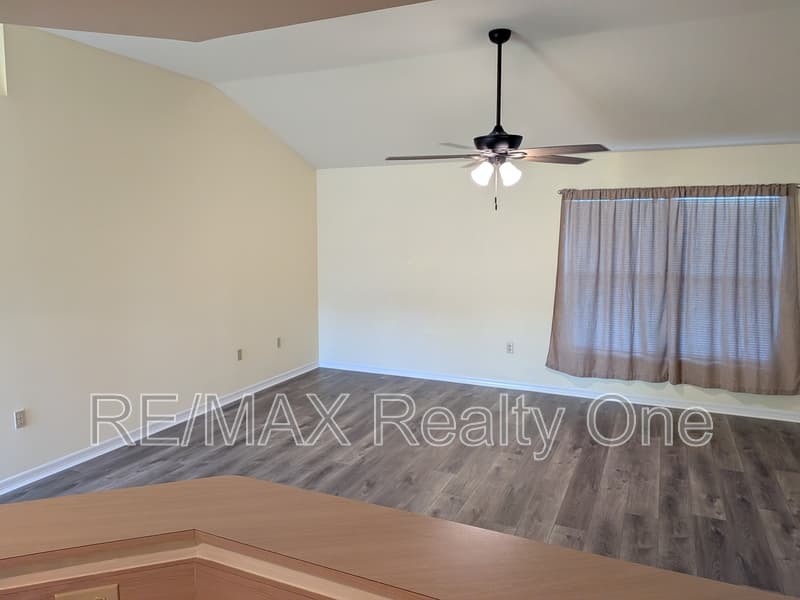 Beverly Hills House: 4210 North Mae West Way