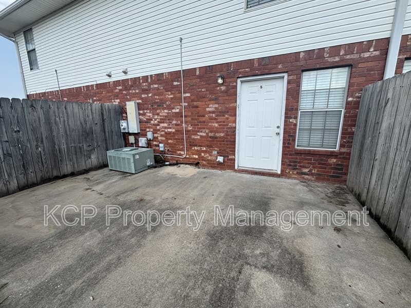 Greenwood Condo: 1115 Farley Circle - B