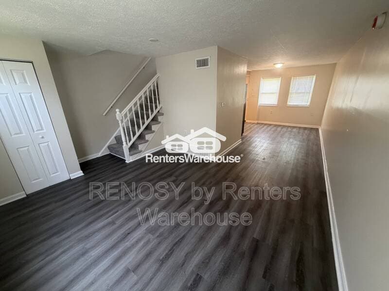 Dundalk House: 2067 Larkhall rd