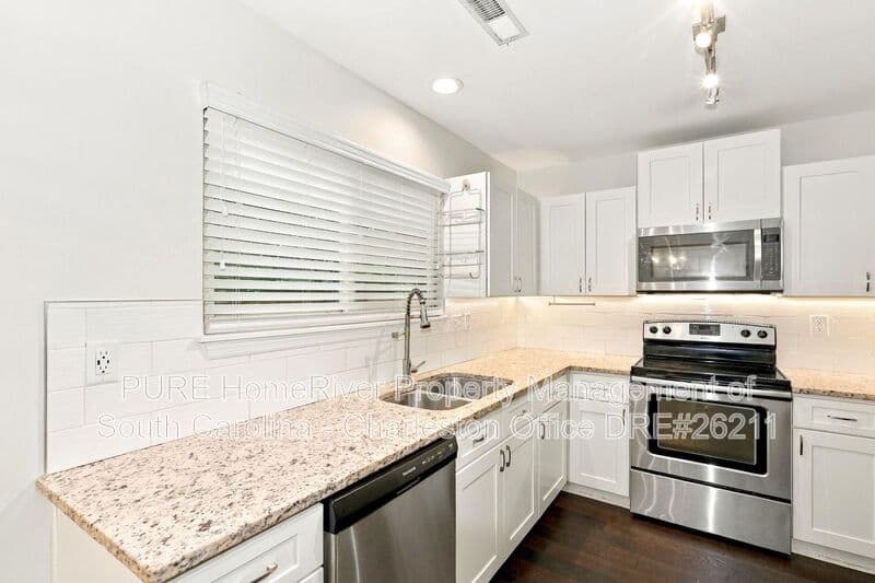 Mount Pleasant House: 1571 Hidden Bridge Dr