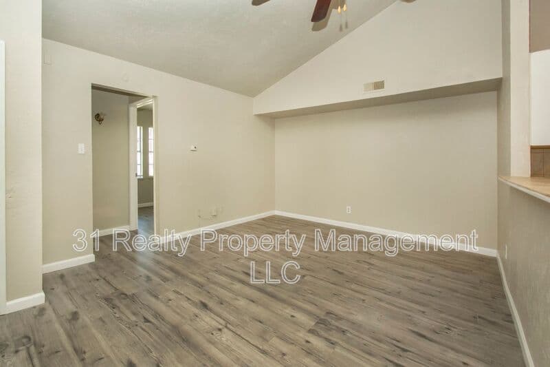 Dallas House: 7062 Pineberry Road