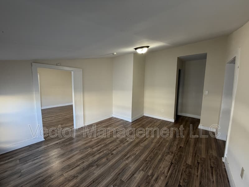 Bridgeport Condo: 543 Arctic Street - 2 right