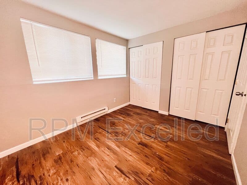 Kent Condo: 26339 116th Ave SE