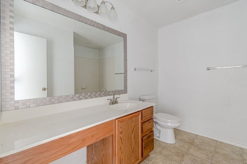 San Antonio House: 11223 Victory Cavern