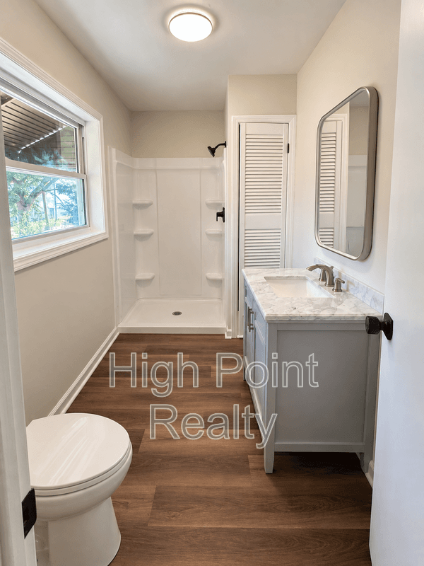 Rainsville House: 61 Rains Avenue Southeast