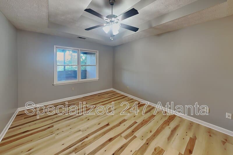 Conyers House: 2112 Fairway Ct SE