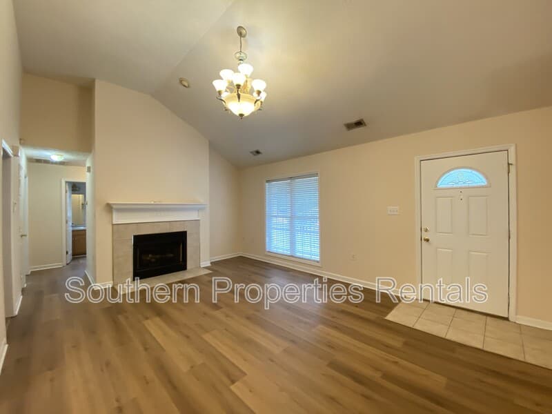 Lillington House: 178 Colonial Hills Drive