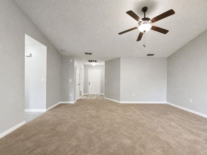 Lakeland House: 357 Santiago Court