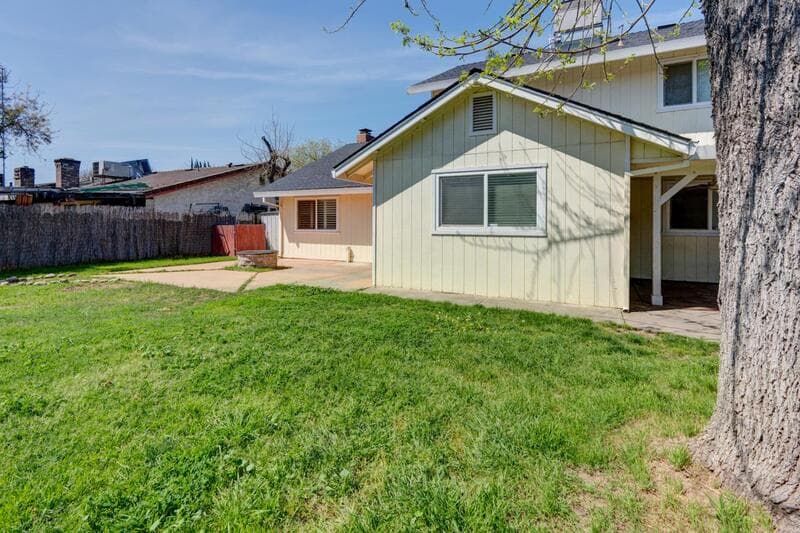 Merced House: 2768 Saratoga Avenue