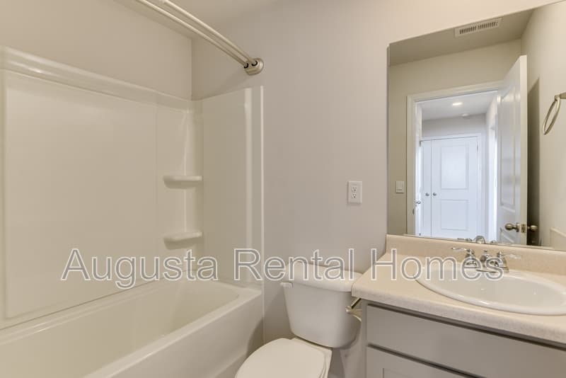 Graniteville House: 818 Quaint Parish Circle