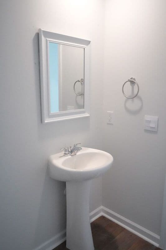 Bloomingdale House: 418 Coconut Dr