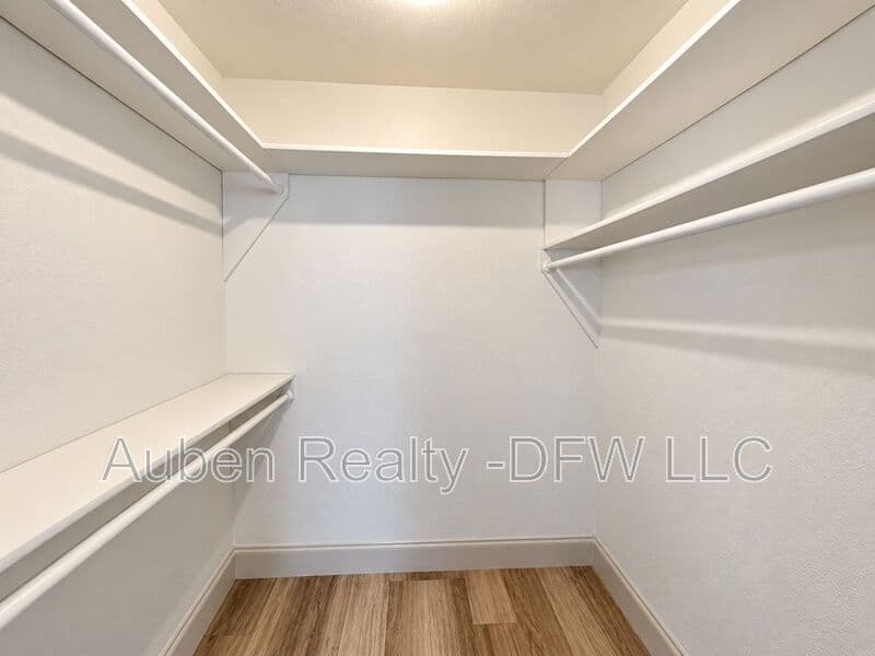 Plano House: 2404 Kentfield Lane