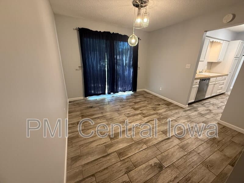 Des Moines Townhome: 2843 Southeast 20th Street