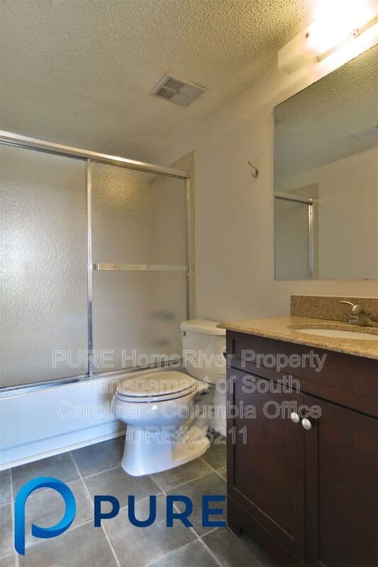 Columbia House: 1600 Park Cir