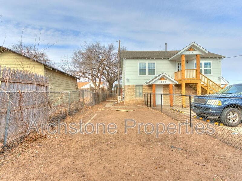 Oklahoma City Townhome: 1231 North Grand Boulevard