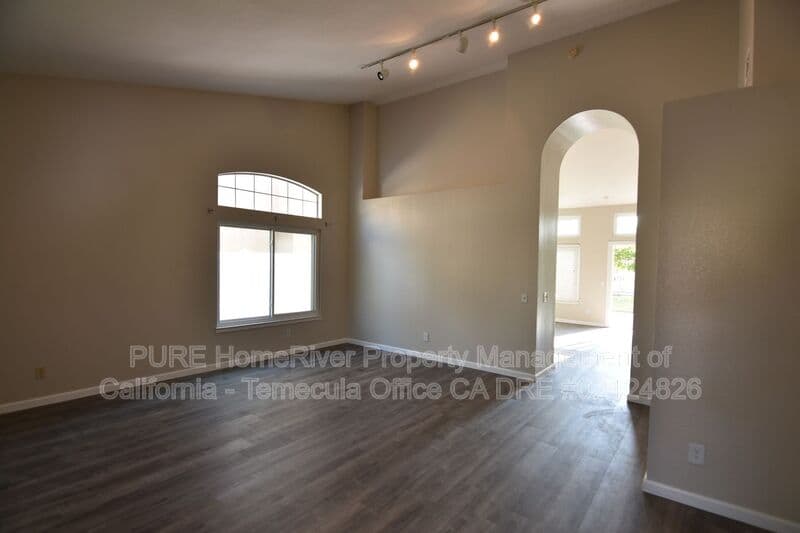 Temecula House: 43068 Corte Calanda