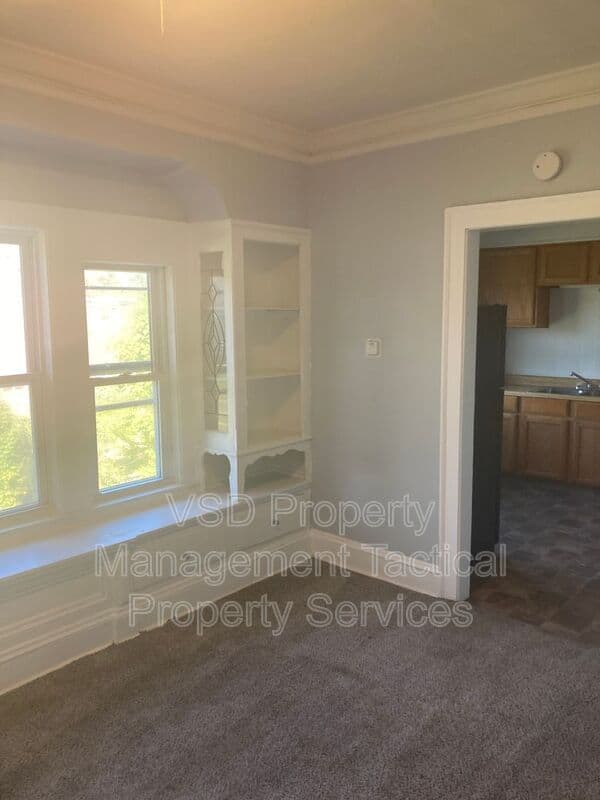 Cleveland Condo: 3281 E 143 St