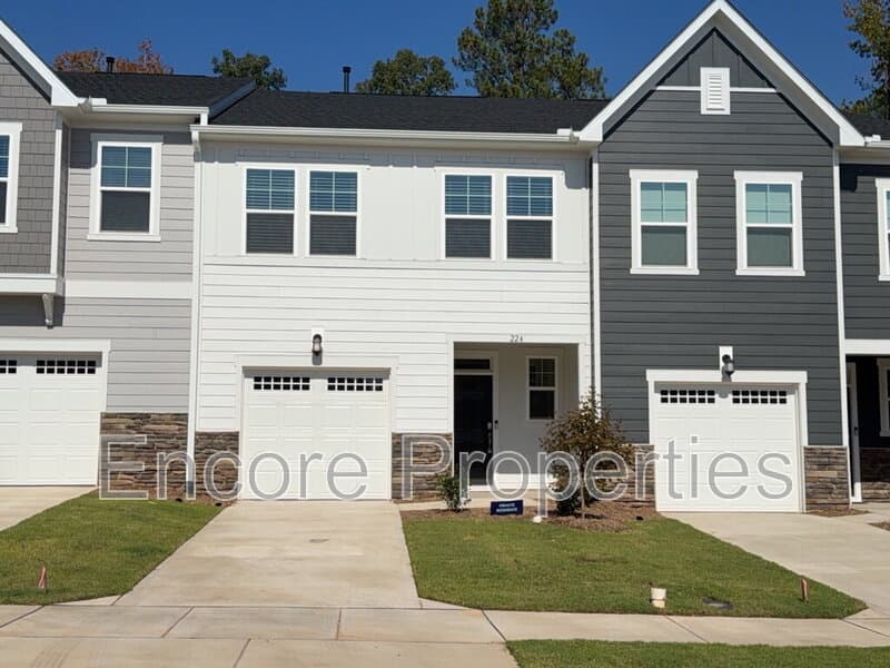Apex Townhome: 224 Deercroft Drive