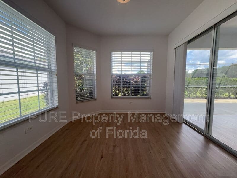 Ocala House: 15939 SW 14th Avenue Rd