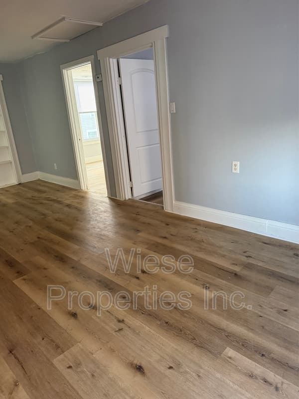 Springfield Condo: 118 North Walnut Street - D