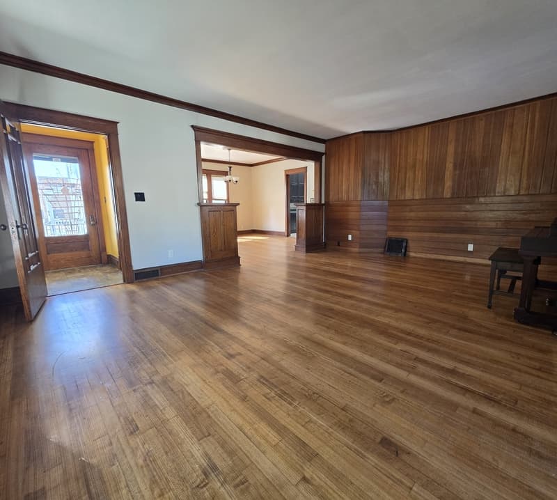 Appleton House: 1009 North Oneida Street