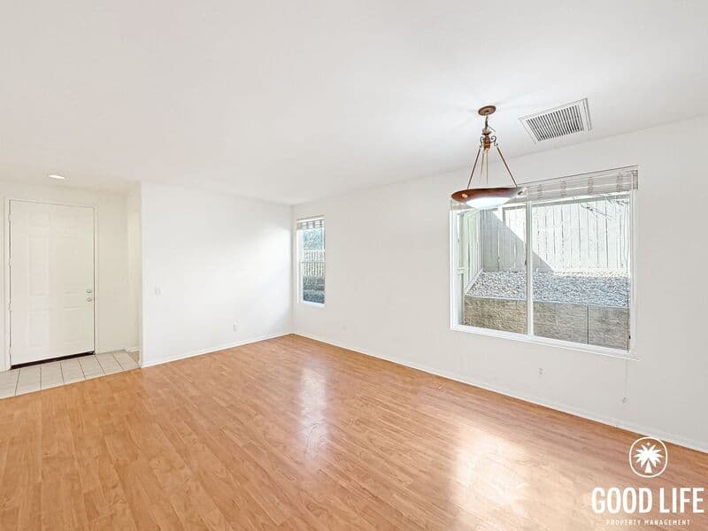Poway House: 12229 Juniper Way