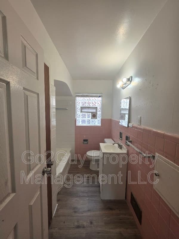 Detroit House: 18010 Lesure Street