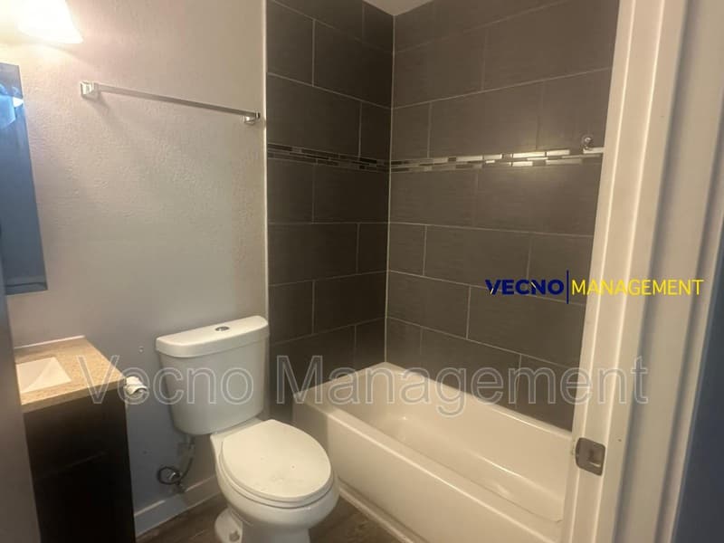 San Antonio Condo: 2305 Pinn Road