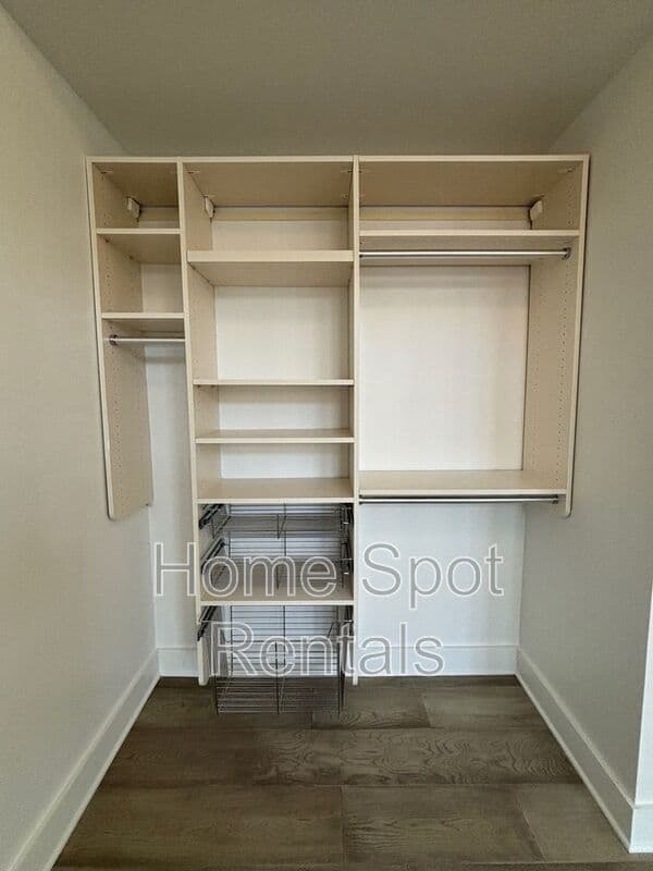 Atlanta Condo: 925 Garrett St. SE