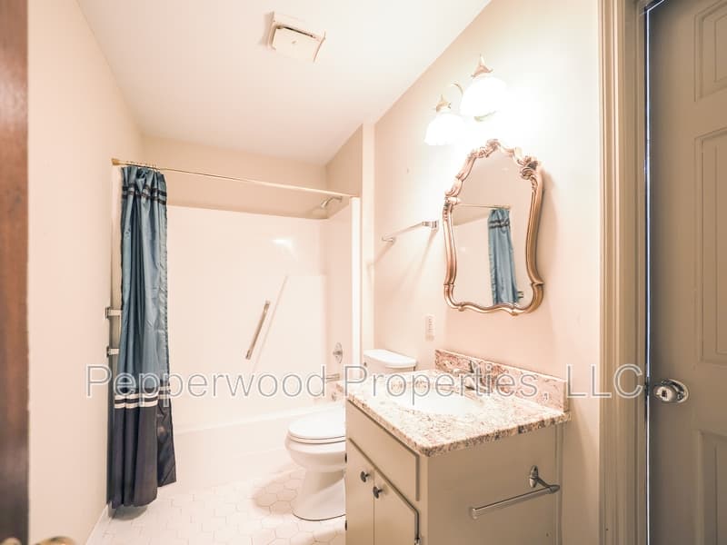 Spartanburg House: 204 Fernbrook Circle