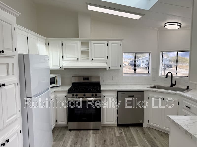 Spring Creek House: 579 Brent Drive