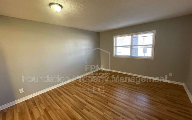 Memphis Condo: 34 North Idlewild Street